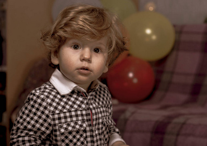 宝贝 气球 美丽的 小孩 生日 可爱极了 幸福 蹒跚学步的孩子