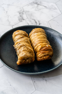 烹饪 阿拉伯语 真正的 特写镜头 食物 核桃 火鸡 桌子