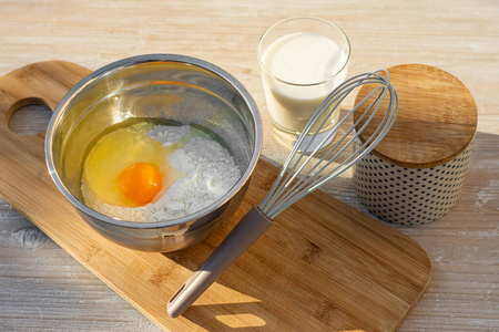 蛋黄 配方 厨房 准备 器具 食物 工具 烹调 牛奶 面粉