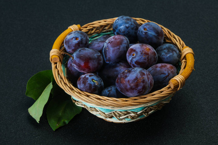 美味的 分支 收获 紫色 果园 自然 食物 花园 水果 梅子