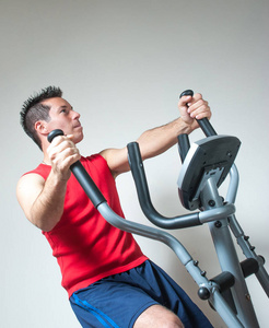 肱二头肌 训练 活动 在室内 重量 男人 教练 权力 能量