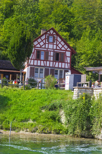 屋顶 木材 乡村 小屋 风景 外部 森林 旅游业 建筑 天空