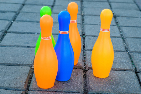 保龄球瓶白色图片