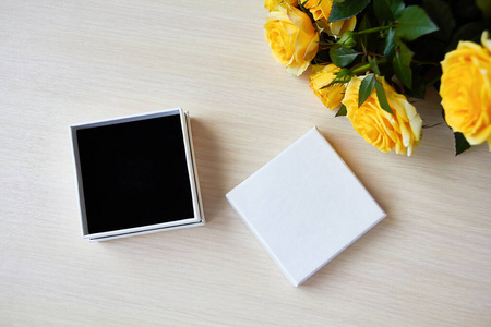 开盒子图片-开盒子素材-开盒子插画-摄图新视界