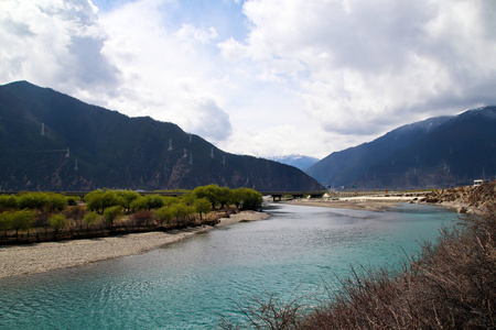 旅游业 小山 全景图 自然 山谷 旅行 反射 天空 风景