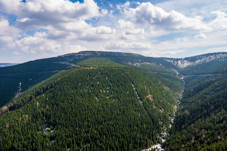 山谷 丘陵 自然 旅行 天空 小山 草地 全景图 美丽的