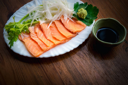 餐厅 日本人 刺穿 晚餐 服务 美味的 健康 萝卜 日本