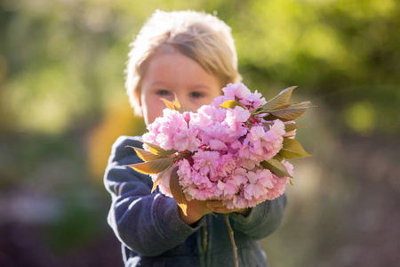 照顾 快乐 童年 植物 微笑 招呼 幸福 花束 环境 农业