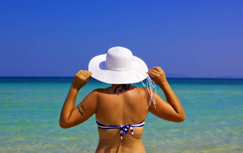 身体 乐趣 比基尼 女人 美女 帽子 海洋 美丽的 旅行