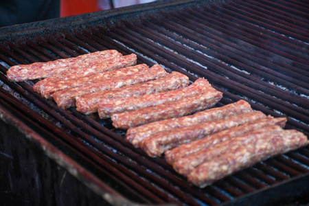 里脊肉 夏天 聚会 烹调 叉子 调料品 野炊 猪肉 热的