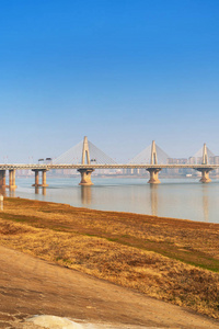 太阳 城市景观 旅游业 风景 高的 旅行 技术 天空 建设