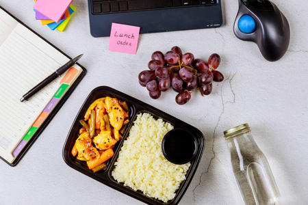 工作 食物 秩序 笔记本 葡萄 美味的 健康 饮食 菜单