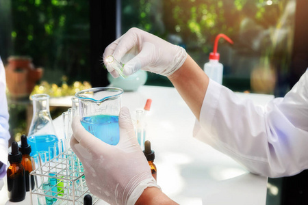 发现 技术 玻璃 科学家 测试 药物 健康 玻璃器皿 教育