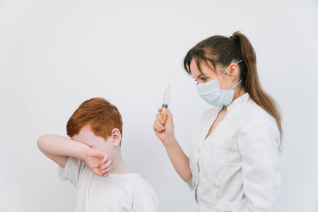 宝宝哭怕打针照片