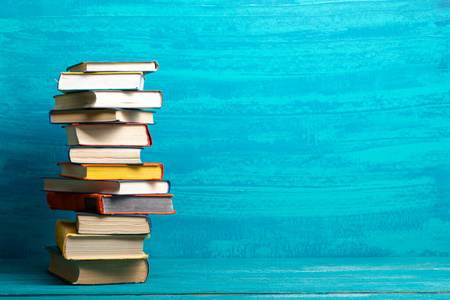 书籍堆放.回到学校.复制空间.教育背景.照片