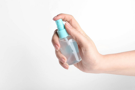 酒精 安全 透明的 液体 喷雾器 特写镜头 女人 消毒 消毒杀菌剂