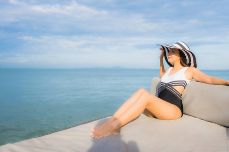 夏天 成人 肖像 旅行 海滩 美丽的 头发 美女 太阳 女孩