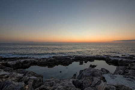 美丽的 全景图 悬崖 风景 海滩 边缘 夏天 傍晚 颜色