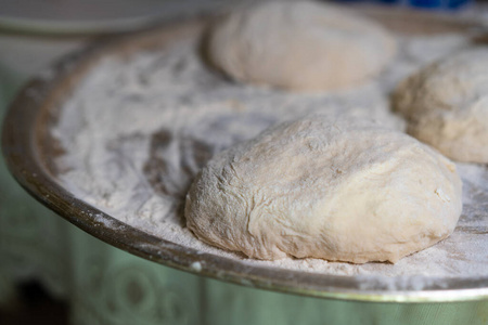 烹调 揉捏 面团 糕点 制作 面包店 厨房 面粉 面包 准备