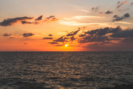 射线 旅行 冲浪者 波浪 黄昏 太阳 自然 美丽的 假期