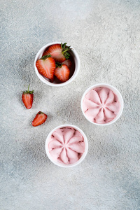 点心 浆果 粉红色 美味的 产品 乳制品 夏天 冰淇淋 慕斯