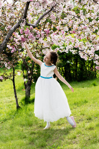 浪漫的 春天 女人 小孩 夏天 花园 连衣裙 花的 美丽的