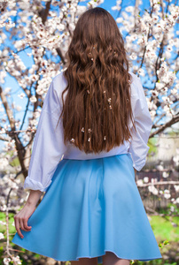 时尚 春天 苹果 花的 黑发 头发 裙子 女士 自然 女人