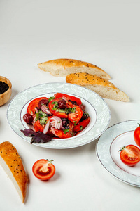 番茄 沙拉 成人 早餐 厨房 女人 白种人 午餐 小孩 饮食