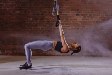 女性力量风格图片-女性力量风格素材-女性力量风格插画-摄图新视界