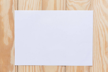 木制的空白剪贴板图片