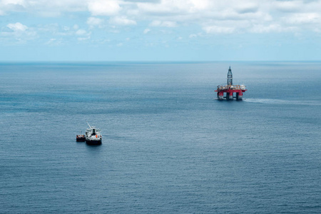 特内里费附近的海中石油站图片