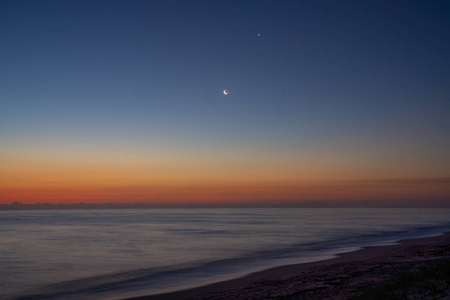 太空海岸日出图片