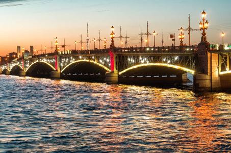 圣桥教堂佛罗伦萨乔瓦尼·卡奇尼在圣特里尼塔庞特(圣三一桥)的夏季