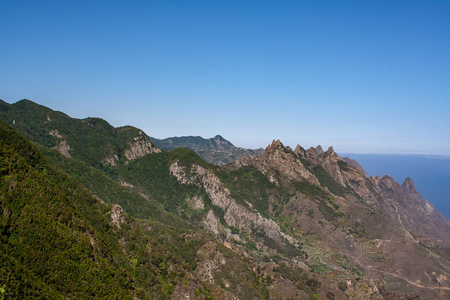 阿纳加山的远景图片