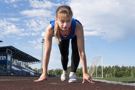 跑步比赛起跑图片