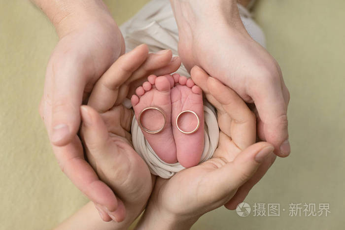 新生婴儿照片真人图片