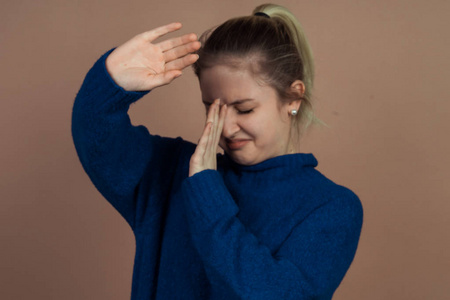 的人图片卡通愤怒的鼻子图片女孩情绪悲伤愤怒疯狂尖叫图片美国黑人