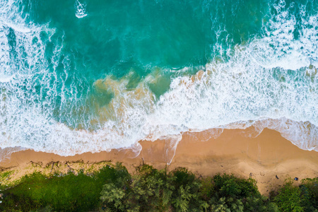 海浪沙滩鸟瞰自然美景图片