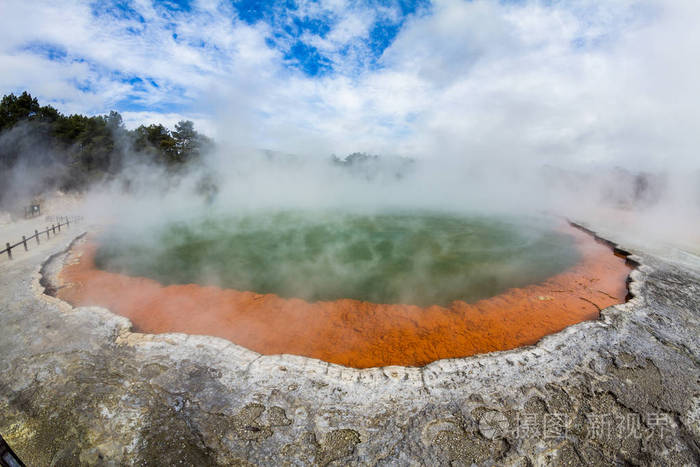 喷发 沸腾 火山 国家的 矿物 天空 水塘 蒸汽 热的 黄石公园