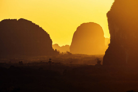 泰国克拉比日落景观山图片