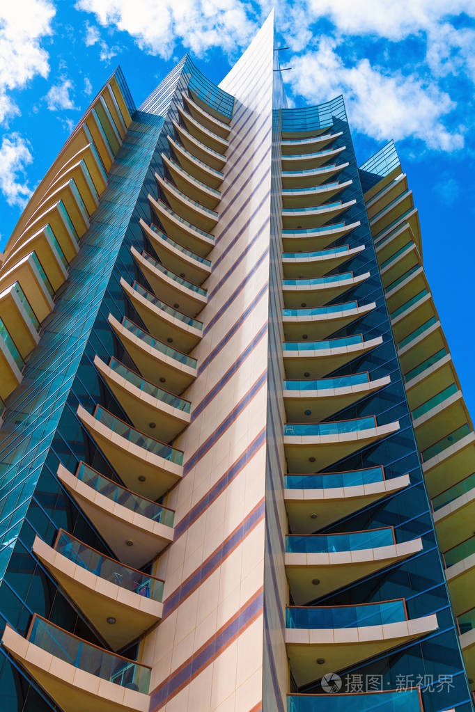 阿联酋一座现代化的高层住宅楼