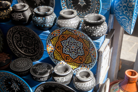 摩洛哥集市上的陶器图片