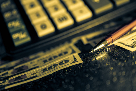 个人记账商业和财务背景,美元,数据,笔和计算器.记账背景.照片