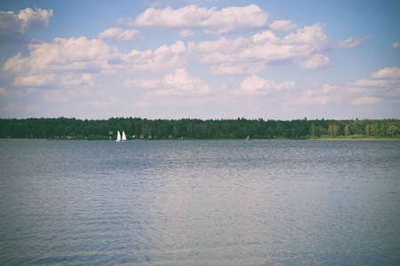 蓝天湖水图片-蓝天湖水素材-蓝天湖水插画-摄图新视界