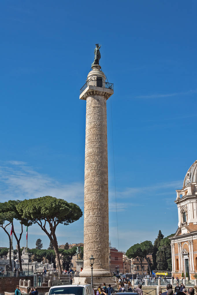 图拉真柱意大利语colonnatraiana意大利罗马的罗马凯旋柱纪念罗马皇帝