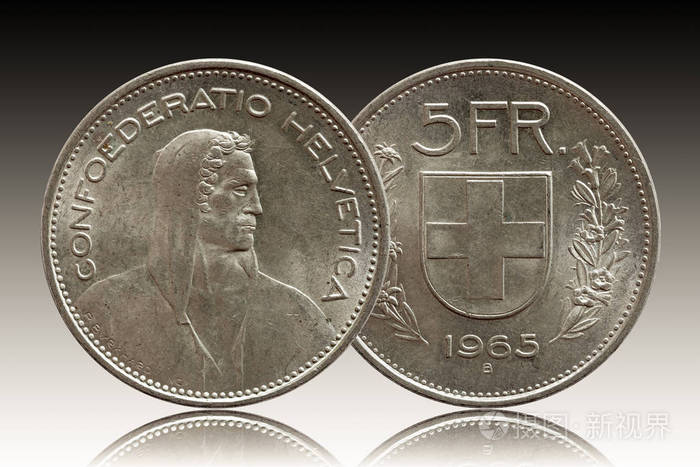 瑞士瑞士硬币55法郎1965银隔离在渐变背景上