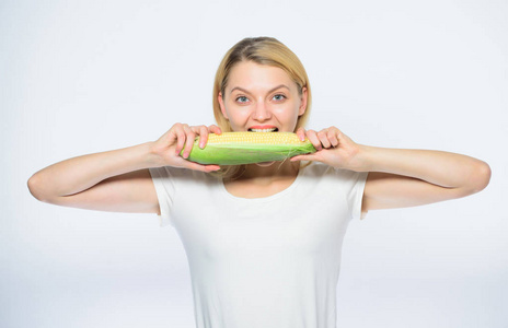 维生素减肥食品.健康的牙齿.饥饿.农业和耕作.种地,种玉米的农家女孩.