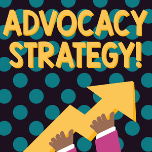 个人活动的商业概念,旨在影响决策,手拿五颜六色的巨大3d箭头指向并