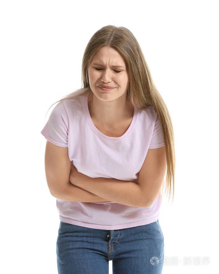 白底腹痛女青年