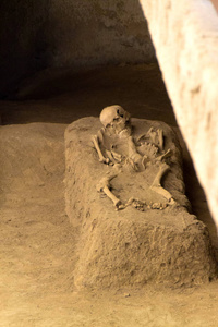 罗马墓穴中的骷髅图片